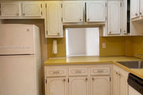 Condominio en venta en Hallandale Beach, Florida, 2 dormitorios, 99.78 m2 № 2049448 - foto 3