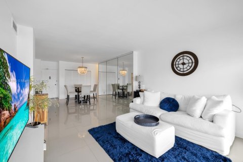 Condo in Sunny Isles Beach, Florida, 1 bedroom  № 1943917 - photo 3