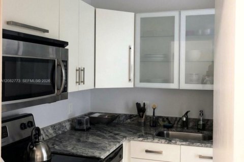 Copropriété à louer à Miami Beach, Floride: 52.03 m2 № 2351384 - photo 20