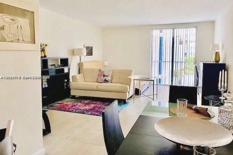 Copropriété à louer à Miami Beach, Floride: 52.03 m2 № 2351384 - photo 21