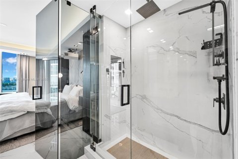 Снять в аренду кондоминиум в Майами-Бич, Флорида 1 спальня, 93.65м2, № 1958474 - фото 30