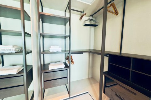 Снять в аренду кондоминиум в Майами-Бич, Флорида 1 спальня, 93.65м2, № 1958474 - фото 15