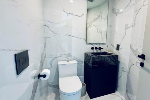 Снять в аренду кондоминиум в Майами-Бич, Флорида 1 спальня, 93.65м2, № 1958474 - фото 17