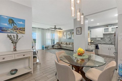 Condo in Bradenton, Florida, 2 bedrooms  № 1906959 - photo 20