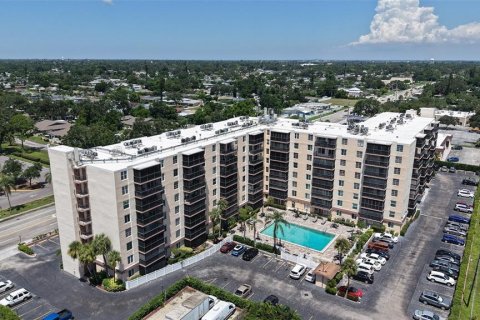 Condo in Bradenton, Florida, 2 bedrooms  № 1906959 - photo 2