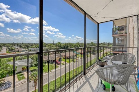 Condo in Bradenton, Florida, 2 bedrooms  № 1906959 - photo 7
