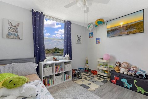 Condo in Bradenton, Florida, 2 bedrooms  № 1906959 - photo 27