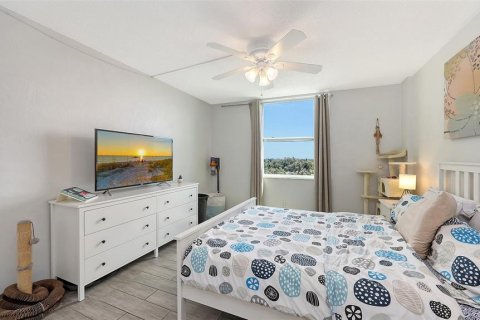 Condo in Bradenton, Florida, 2 bedrooms  № 1906959 - photo 22