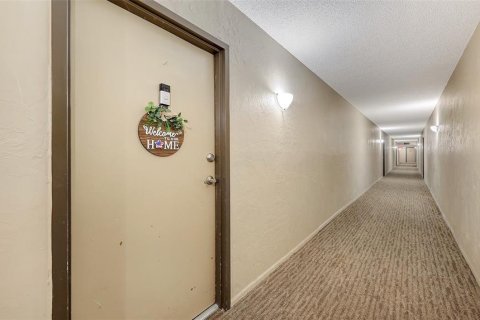 Condo in Bradenton, Florida, 2 bedrooms  № 1906959 - photo 4
