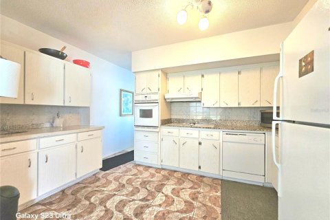 Copropriété à louer à Clearwater, Floride: 1 chambre, 115.57 m2 № 2105136 - photo 6