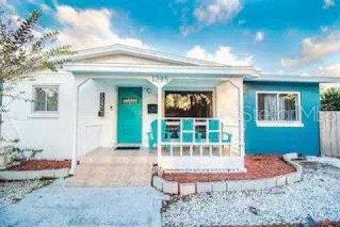Apartment in Orlando, Florida 4 bedrooms, 171.4 sq.m. № 671199 - photo 1