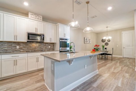 Touwnhouse à vendre à Orlando, Floride: 3 chambres, 183.02 m2 № 1572549 - photo 10