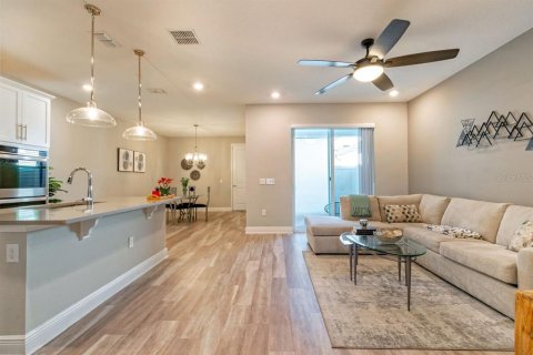 Touwnhouse à vendre à Orlando, Floride: 3 chambres, 183.02 m2 № 1572549 - photo 7