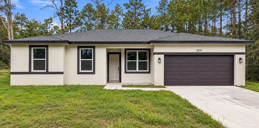 Villa ou maison à Citrus Springs, Floride 4 chambres, 147.44 m2 № 2388710