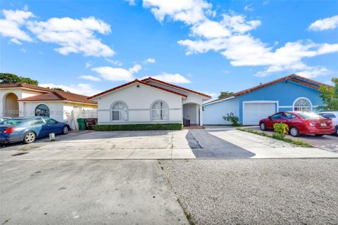 Купить виллу или дом в Хайалиа, Флорида 4 спальни, 134.89м2, № 1994761 - фото 25