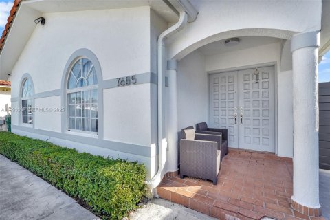 Купить виллу или дом в Хайалиа, Флорида 4 спальни, 134.89м2, № 1994761 - фото 21