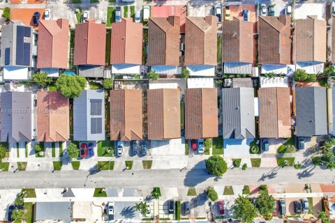 Купить виллу или дом в Хайалиа, Флорида 4 спальни, 134.89м2, № 1994761 - фото 13