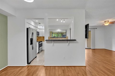 Condo in Lake Mary, Florida, 2 bedrooms  № 1778314 - photo 8