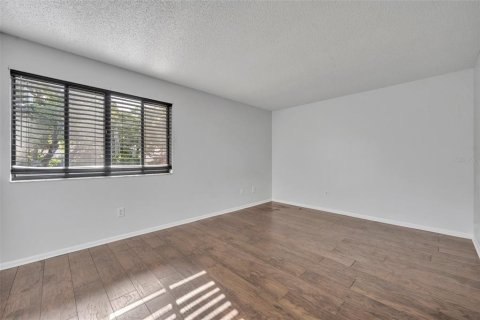 Condo in Lake Mary, Florida, 2 bedrooms  № 1778314 - photo 12