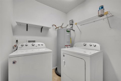 Condo in Lake Mary, Florida, 2 bedrooms  № 1778314 - photo 17