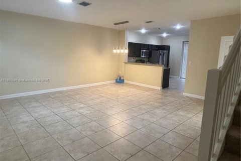 Townhouse in Miami, Florida 3 bedrooms, 149.39 sq.m. № 1953788 - photo 3