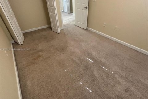 Townhouse in Miami, Florida 3 bedrooms, 149.39 sq.m. № 1953788 - photo 14