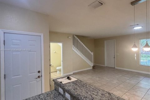 Townhouse in Miami, Florida 3 bedrooms, 149.39 sq.m. № 1953788 - photo 6