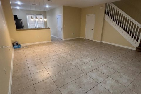 Townhouse in Miami, Florida 3 bedrooms, 149.39 sq.m. № 1953788 - photo 5