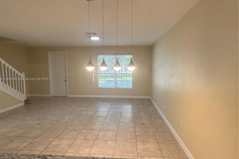 Townhouse in Miami, Florida 3 bedrooms, 149.39 sq.m. № 1953788 - photo 9