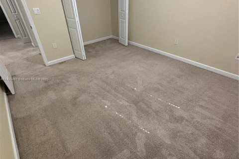 Townhouse in Miami, Florida 3 bedrooms, 149.39 sq.m. № 1953788 - photo 18