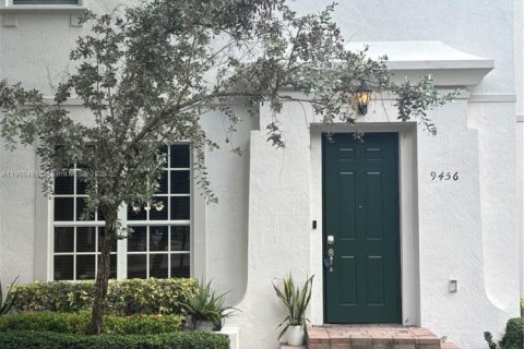 Townhouse in Miami, Florida 3 bedrooms, 149.39 sq.m. № 1953788 - photo 1