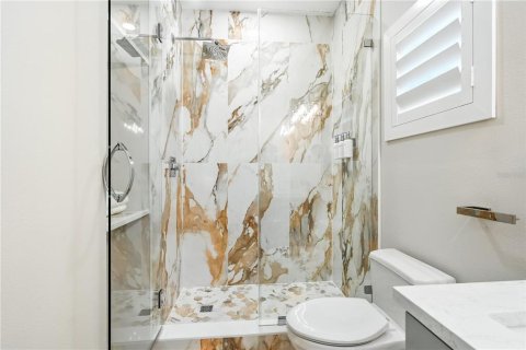 Condo in Sarasota, Florida, 2 bedrooms № 2212544 - photo 19