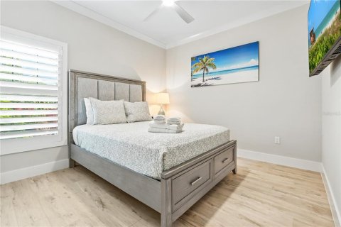 Condo in Sarasota, Florida, 2 bedrooms № 2212544 - photo 16