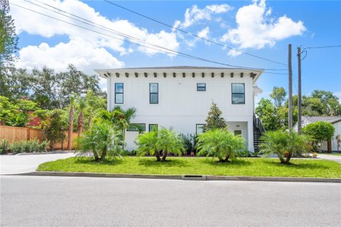 Condo in Sarasota, Florida, 2 bedrooms № 2212544 - photo 29