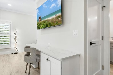 Condo in Sarasota, Florida, 2 bedrooms № 2212544 - photo 13