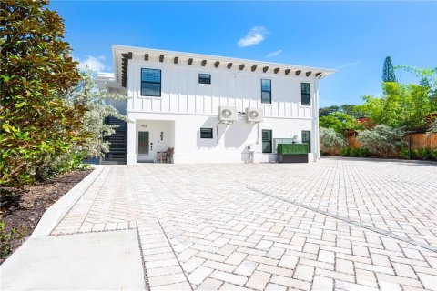 Condo in Sarasota, Florida, 2 bedrooms № 2212544 - photo 26