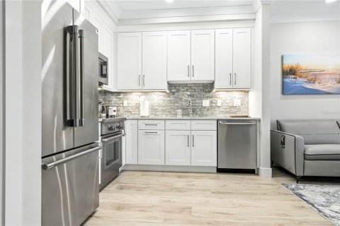 Condo in Sarasota, Florida, 2 bedrooms № 2212544 - photo 10