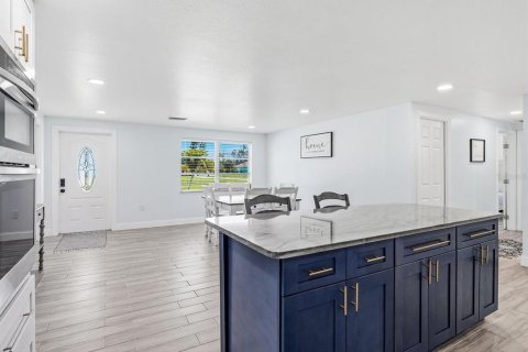 Villa ou maison à vendre à Port Charlotte, Floride: 3 chambres, 133.04 m2 № 2303364 - photo 12
