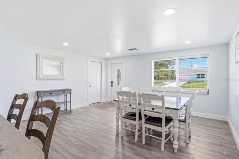 Villa ou maison à vendre à Port Charlotte, Floride: 3 chambres, 133.04 m2 № 2303364 - photo 13