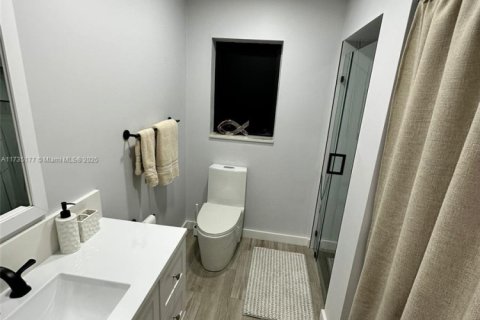 Villa ou maison à louer à Hollywood, Floride: 1 chambre, 37.16 m2 № 1729618 - photo 16