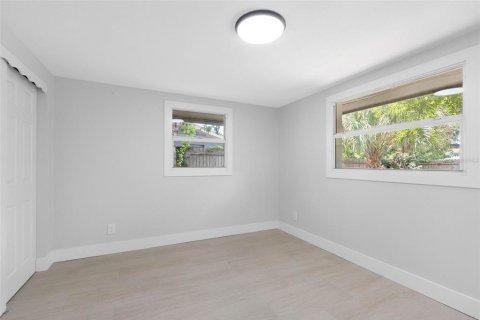 Villa ou maison à vendre à Largo, Floride: 3 chambres, 83.89 m2 № 2345312 - photo 15