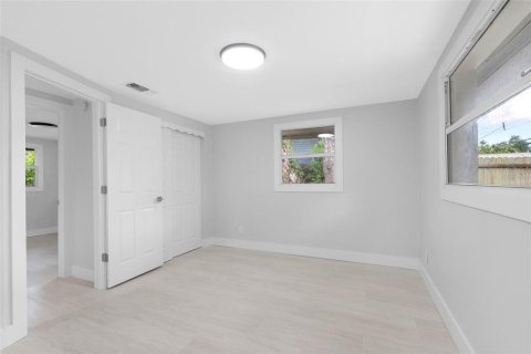 Villa ou maison à vendre à Largo, Floride: 3 chambres, 83.89 m2 № 2345312 - photo 17