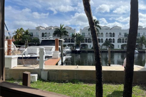 Apartamento en Fort Lauderdale, Florida 1 dormitorio, 306.02 m2 № 2031876