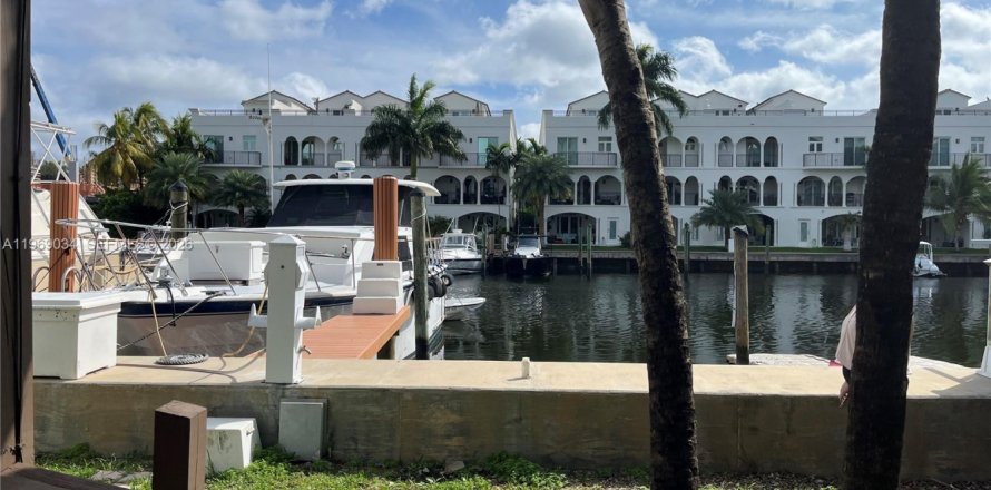 Apartamento en Fort Lauderdale, Florida 1 dormitorio, 306.02 m2 № 2031876