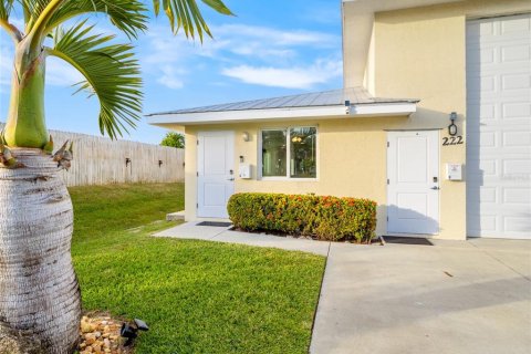 Casa en venta en Cocoa, Florida, 4 dormitorios, 219.06 m2 № 2094483 - foto 7