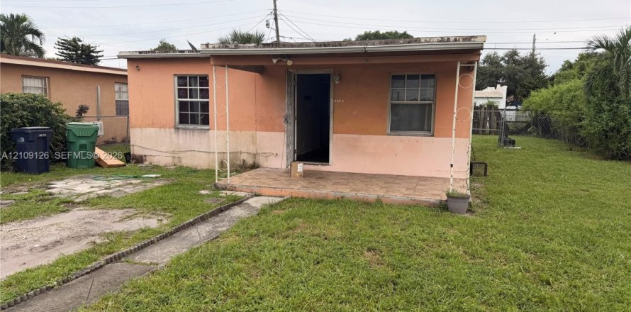 Villa ou maison à Opa-locka, Floride 2 chambres, 55.18 m2 № 2422944