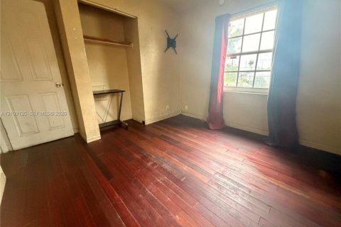 Villa ou maison à vendre à Opa-locka, Floride: 2 chambres, 55.18 m2 № 2422944 - photo 9