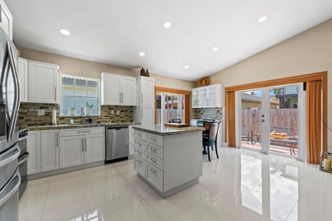 Купить виллу или дом в Хайалиа, Флорида 3 спальни, 152.92м2, № 1768181 - фото 13