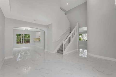 House in Coral Springs, Florida 3 bedrooms, 162.86 sq.m. № 2083784 - photo 13