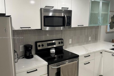 Снять в аренду кондоминиум в Майами, Флорида 1 спальня, 73.39м2, № 2064719 - фото 10